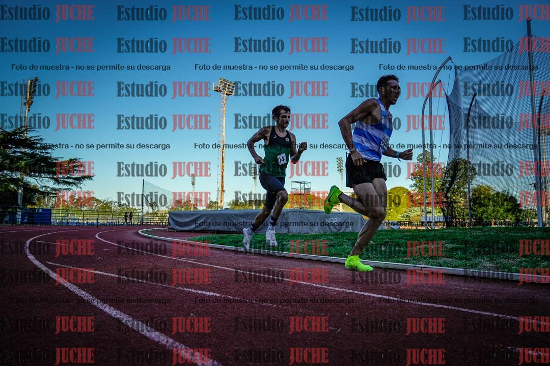 Fotos de los 3000 m llanos de varones
