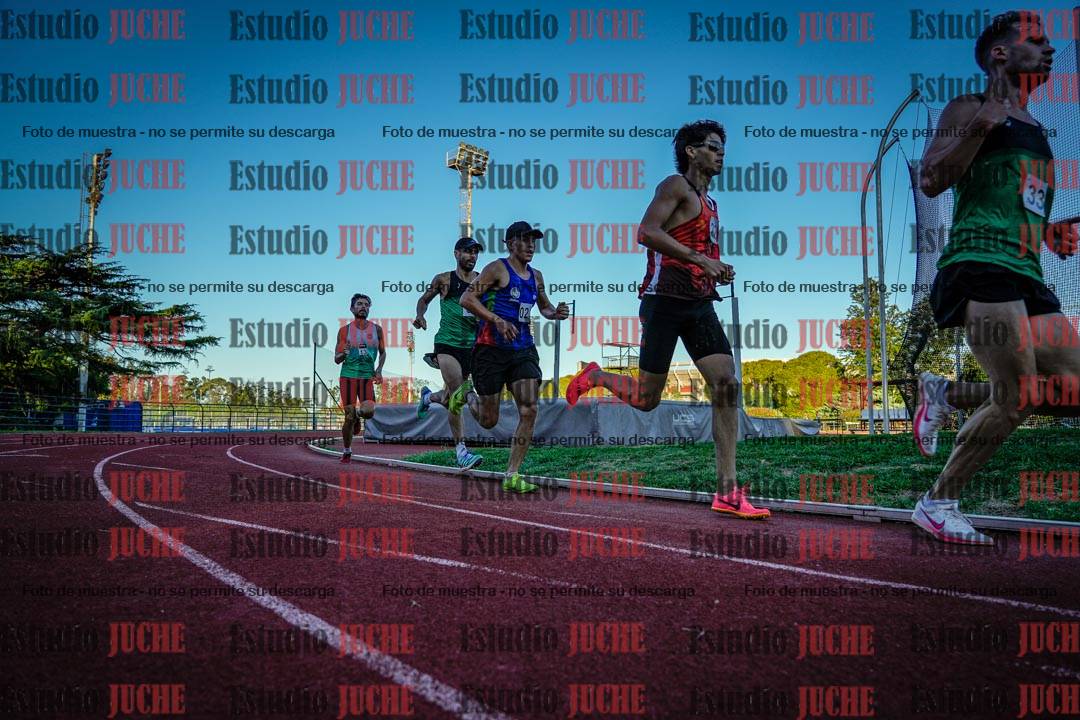 Fotos de los 3000 m llanos de varones