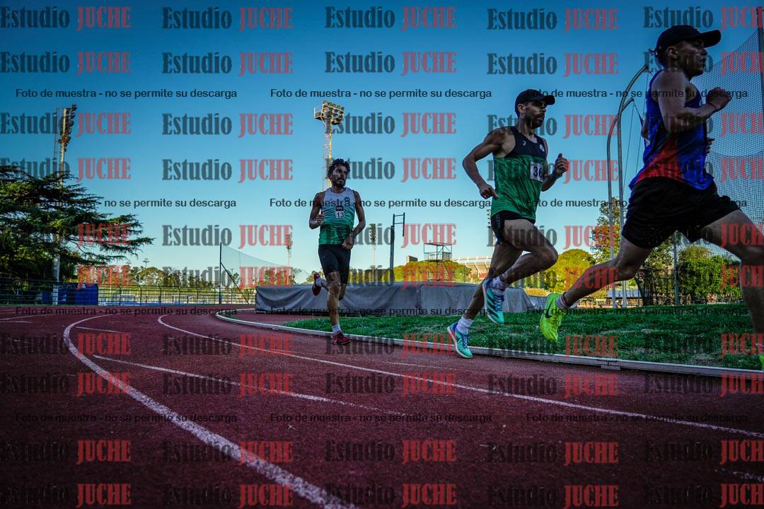 Fotos de los 3000 m llanos de varones