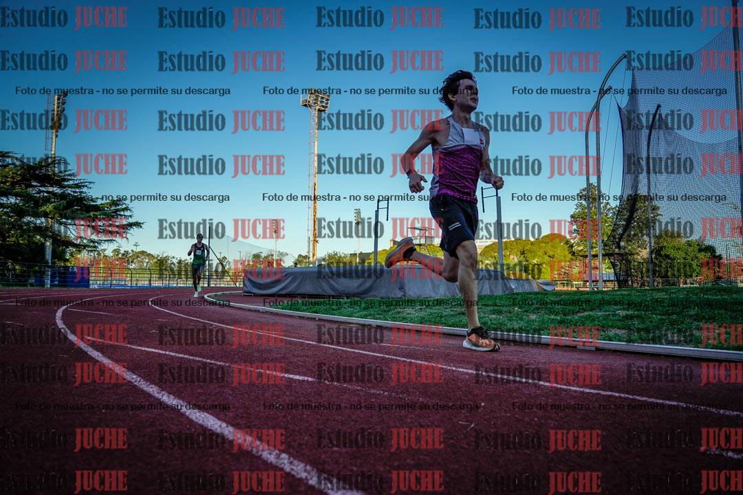 Fotos de los 3000 m llanos de varones