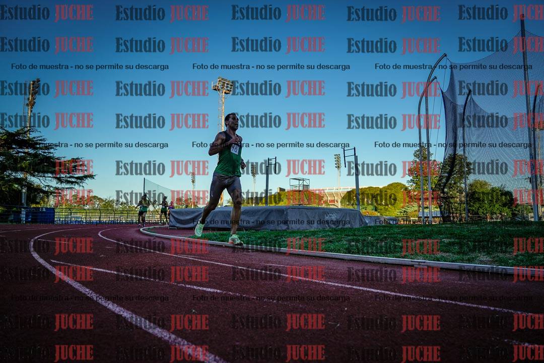 Fotos de los 3000 m llanos de varones