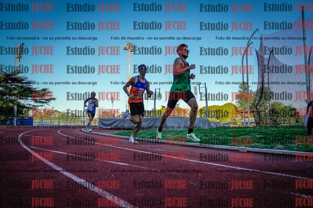 Fotos de los 3000 m llanos de varones