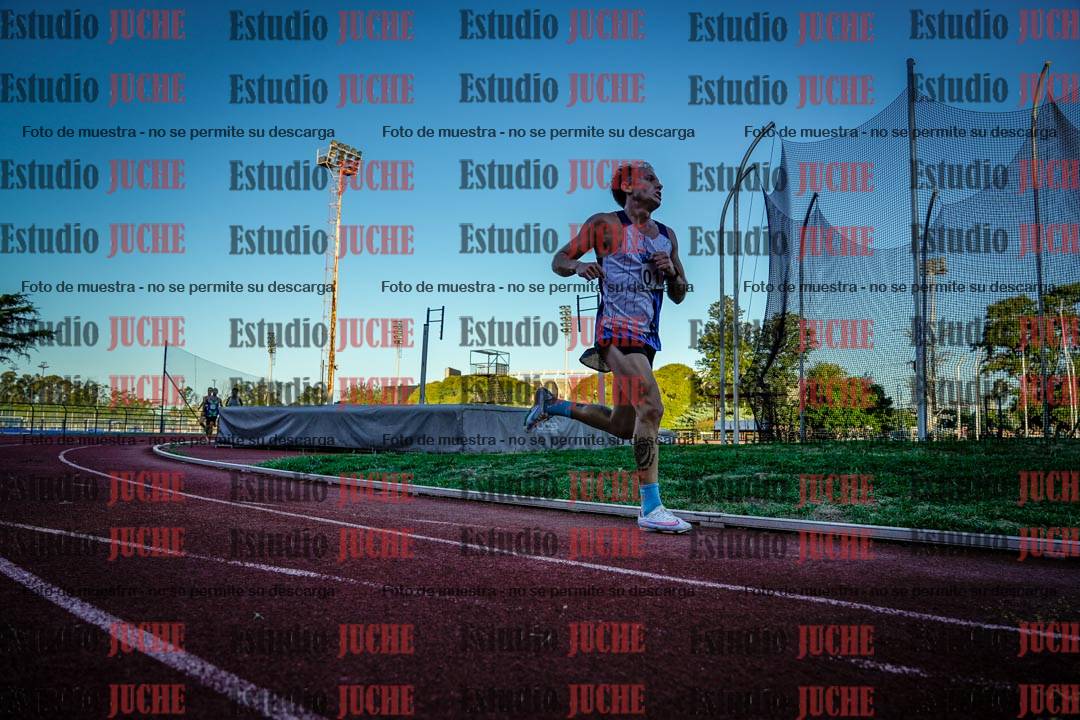 Fotos de los 3000 m llanos de varones