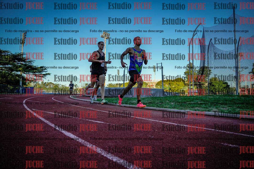 Fotos de los 3000 m llanos de varones