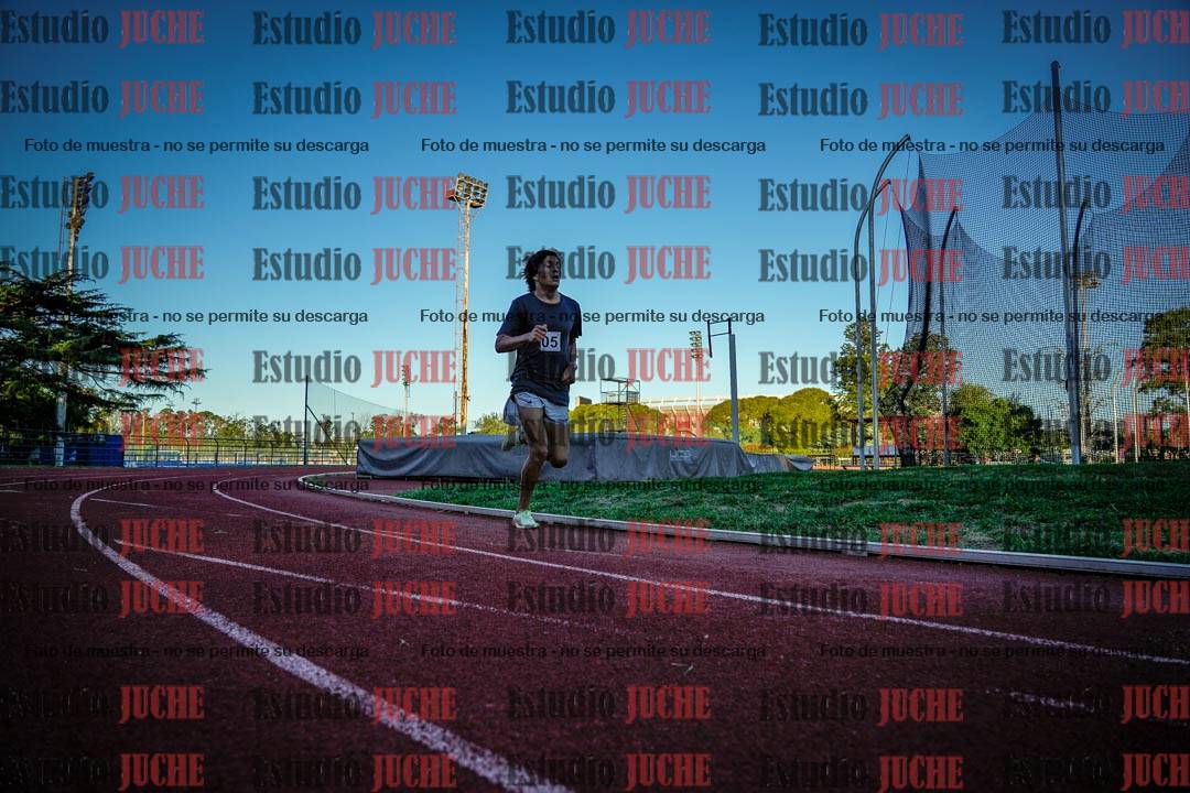Fotos de los 3000 m llanos de varones