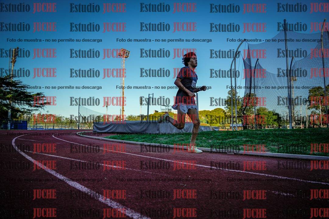 Fotos de los 3000 m llanos de varones