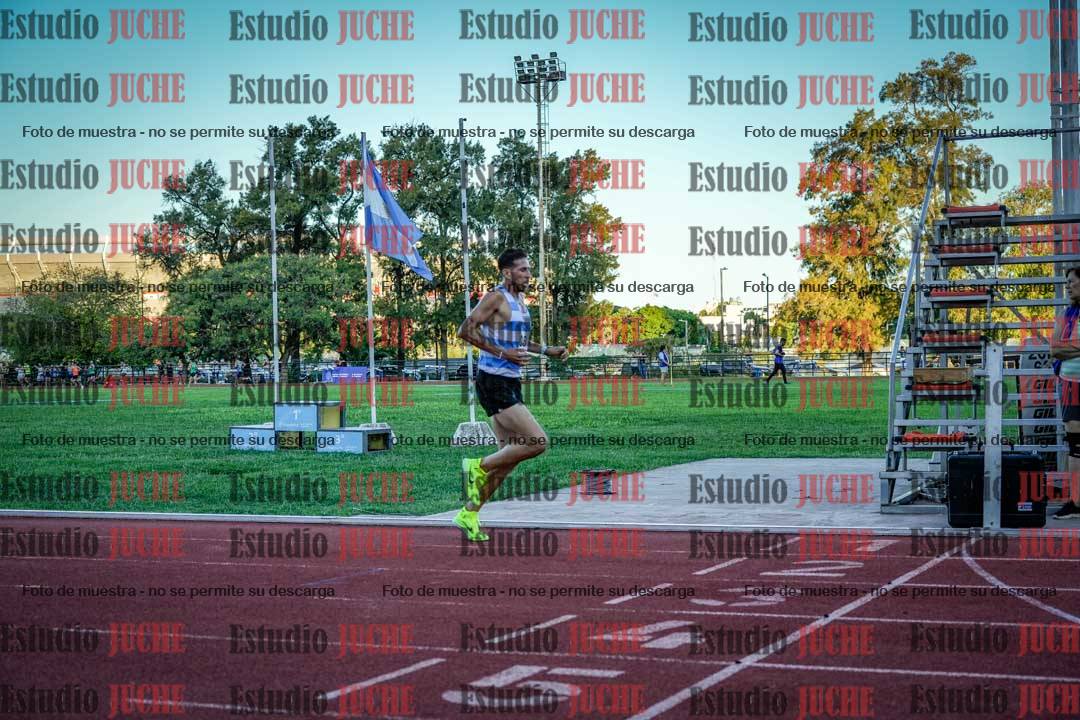 Fotos de los 3000 m llanos de varones