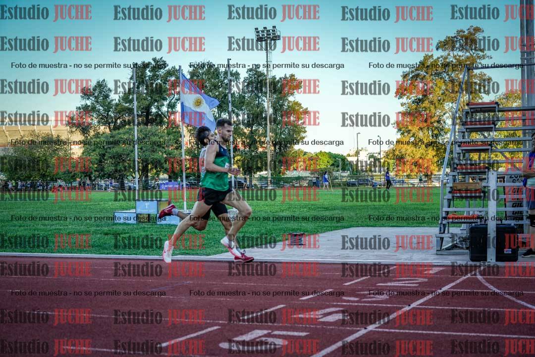 Fotos de los 3000 m llanos de varones