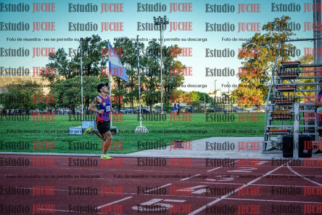 Fotos de los 3000 m llanos de varones