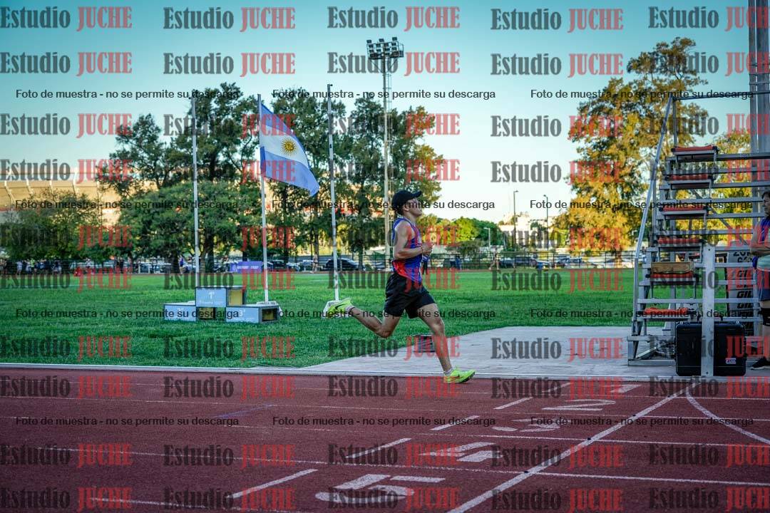 Fotos de los 3000 m llanos de varones