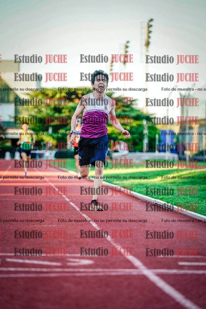 Fotos de los 3000 m llanos de varones
