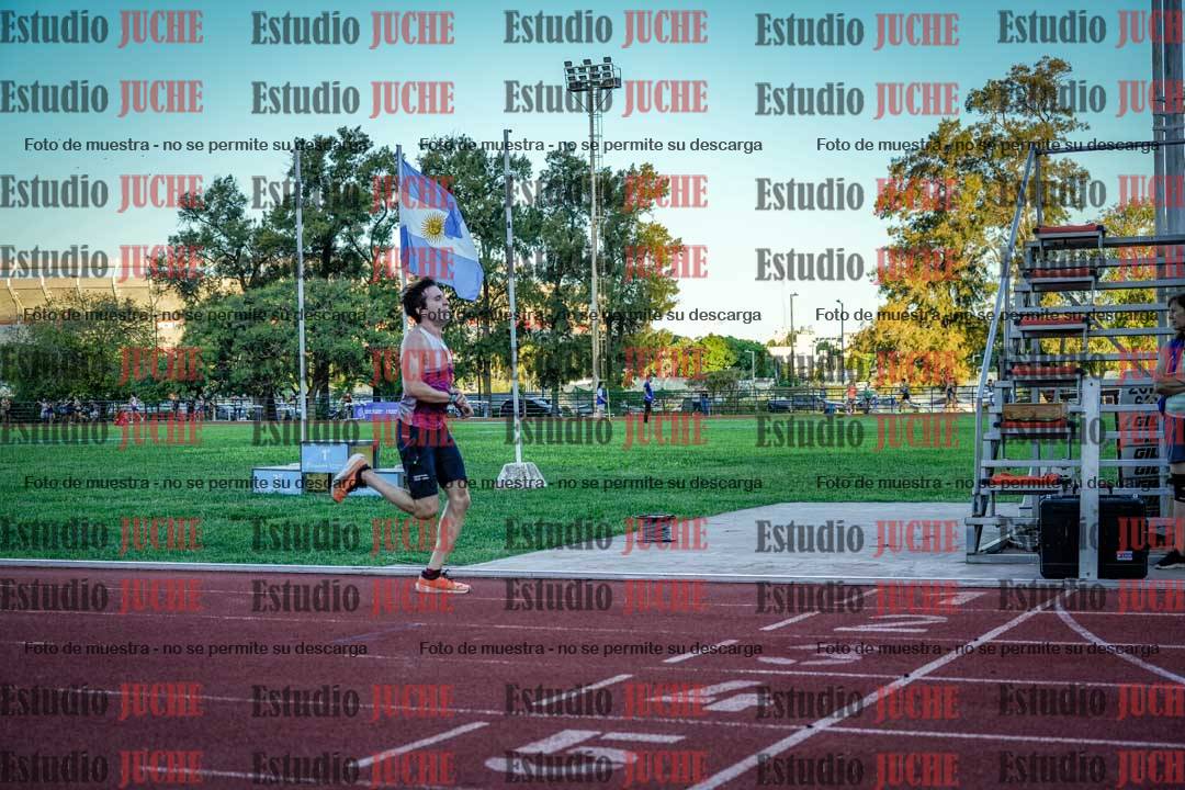 Fotos de los 3000 m llanos de varones