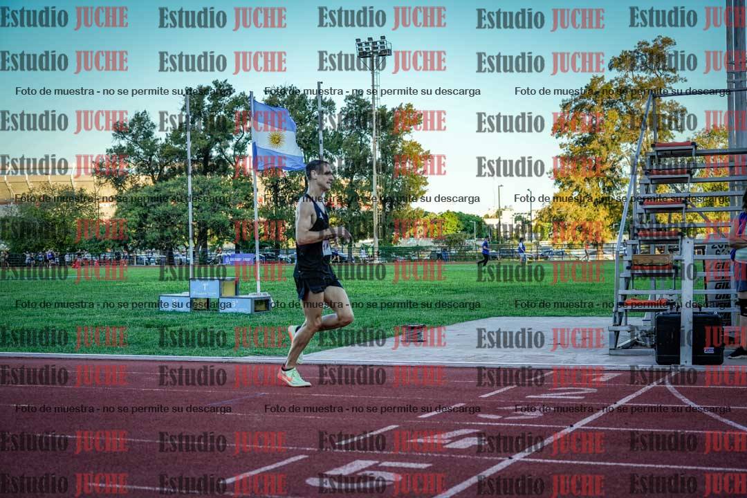 Fotos de los 3000 m llanos de varones