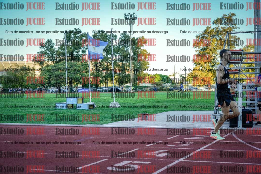 Fotos de los 3000 m llanos de varones