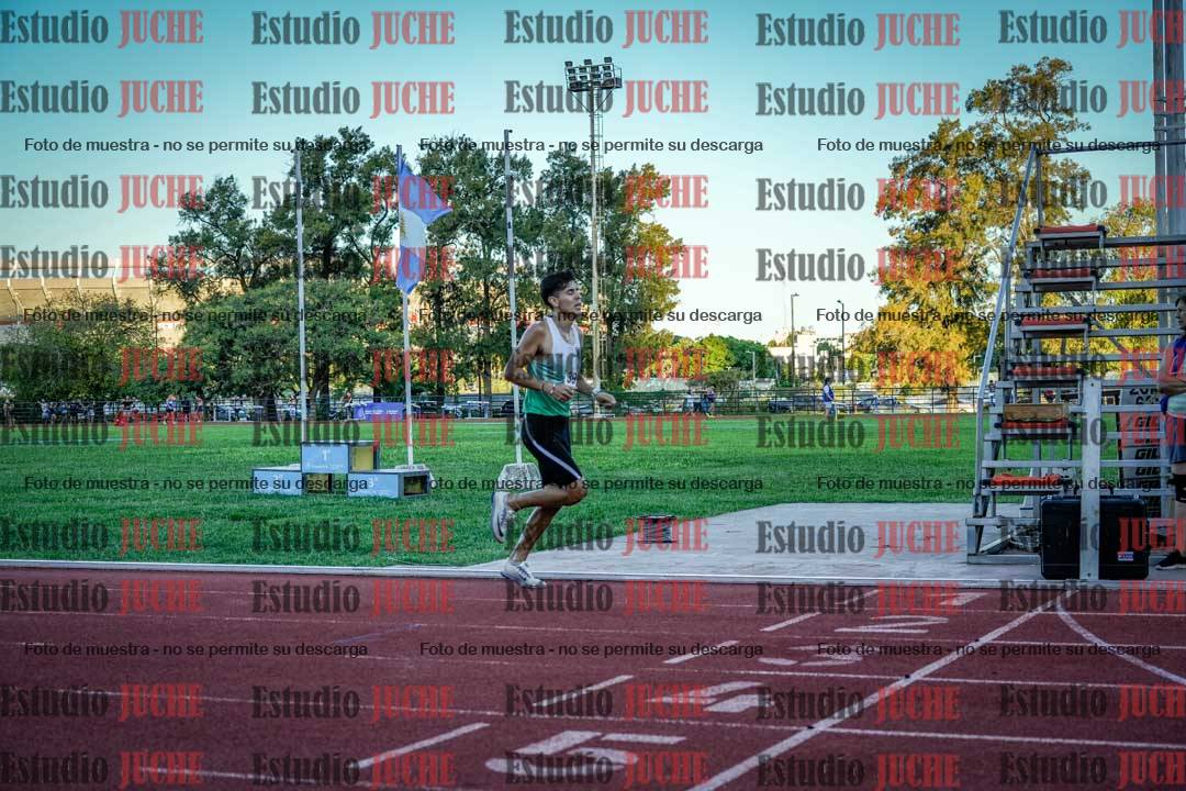 Fotos de los 3000 m llanos de varones