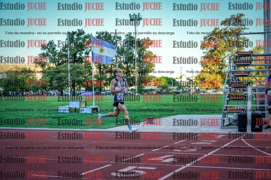 Fotos de los 3000 m llanos de varones