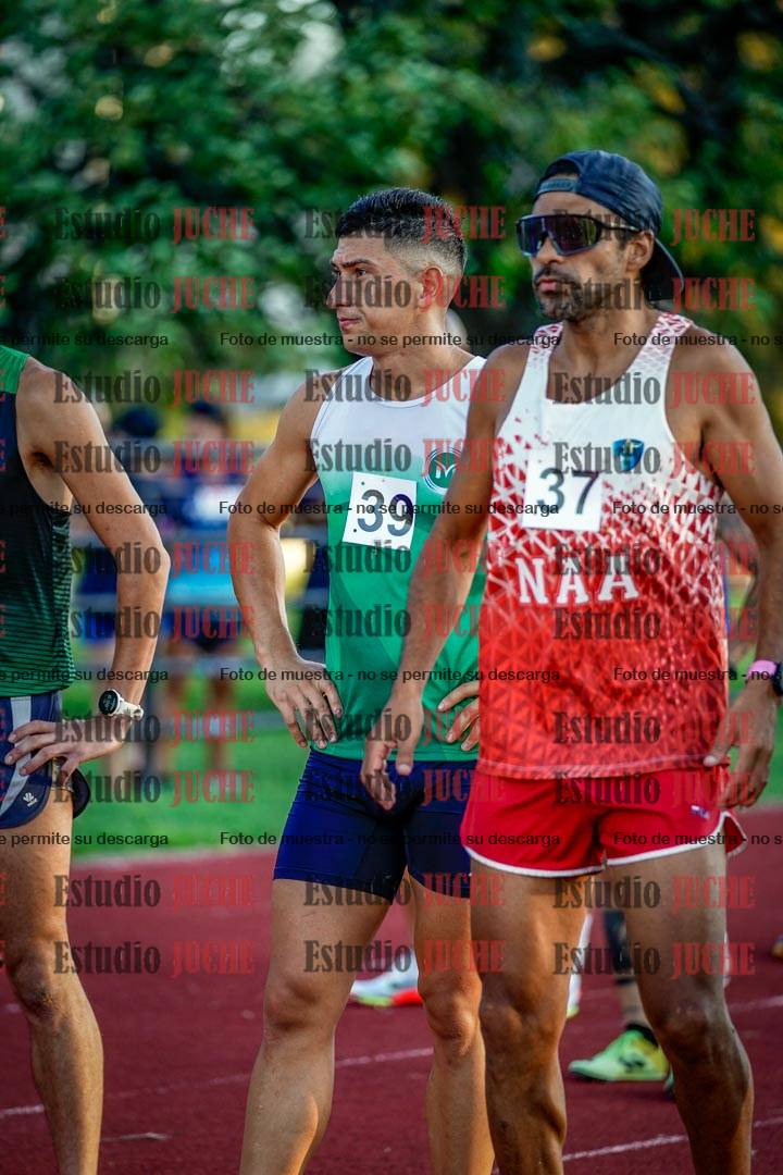 Fotos de los 3000 m llanos de varones