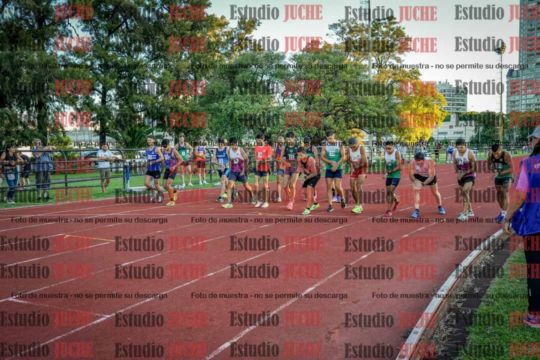 Fotos de los 3000 m llanos de varones