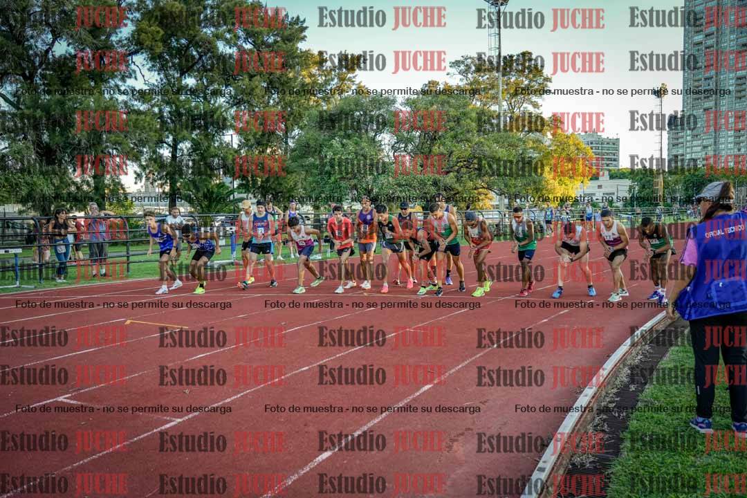 Fotos de los 3000 m llanos de varones