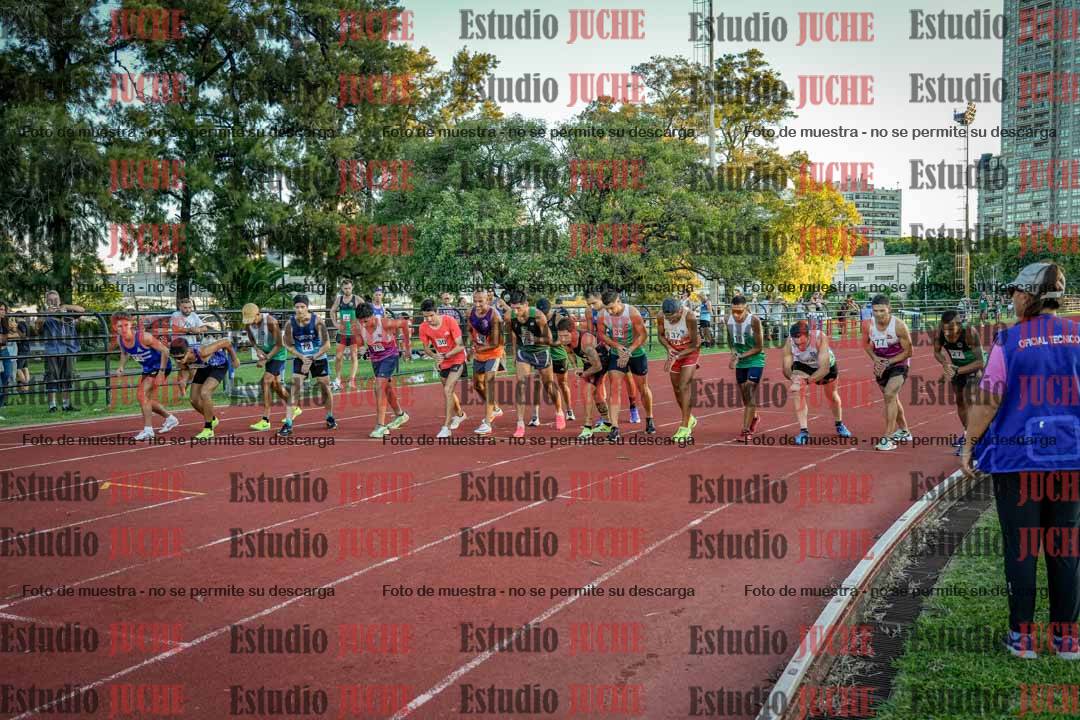Fotos de los 3000 m llanos de varones