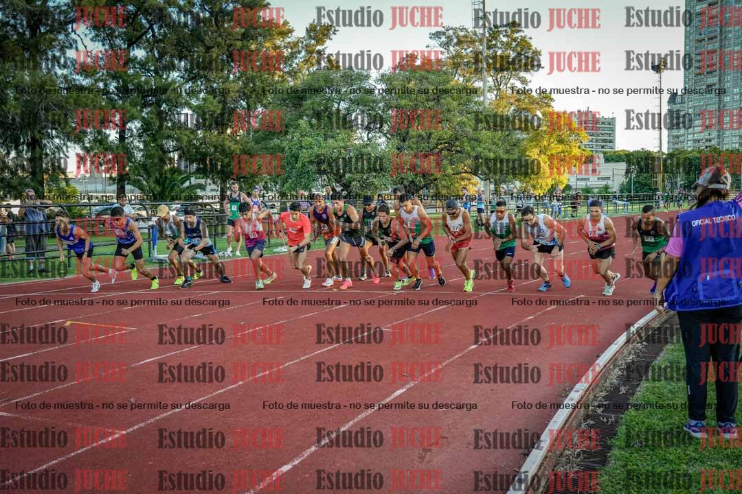 Fotos de los 3000 m llanos de varones