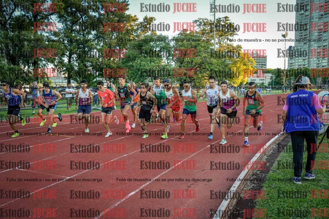 Fotos de los 3000 m llanos de varones