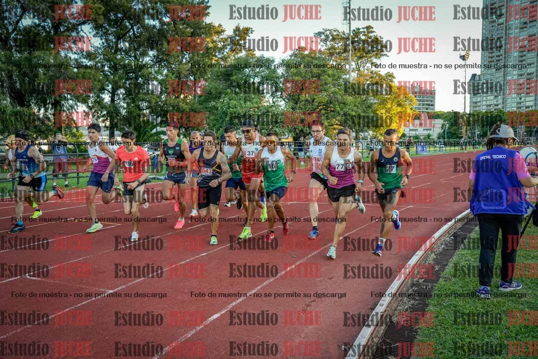 Fotos de los 3000 m llanos de varones
