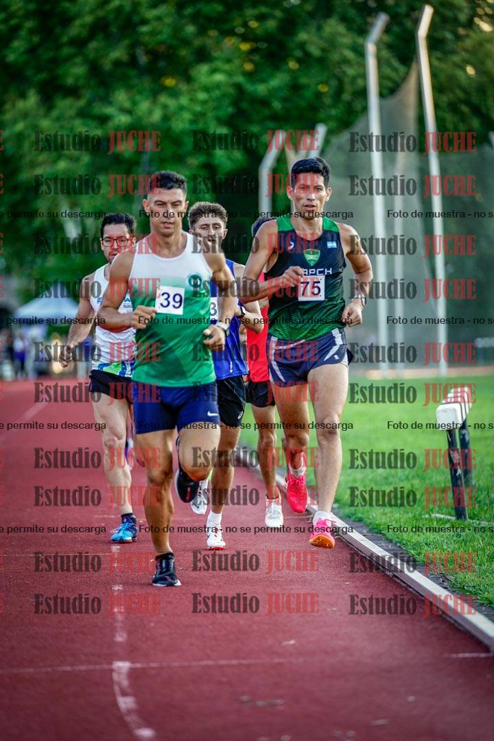 Fotos de los 3000 m llanos de varones