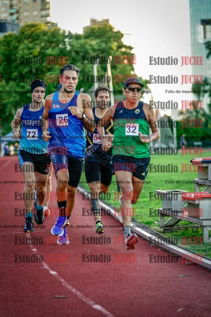 Fotos de los 3000 m llanos de varones
