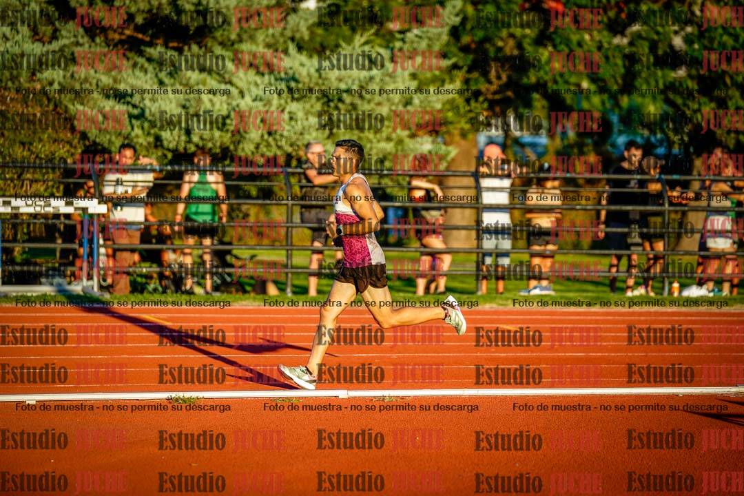 Fotos de los 3000 m llanos de varones