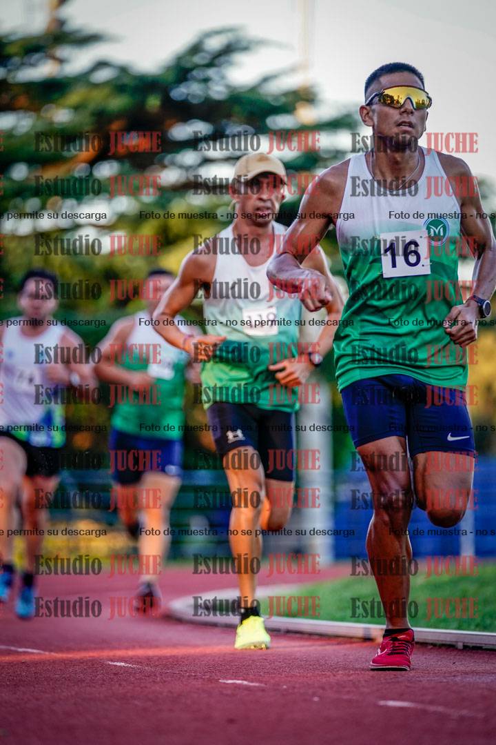 Fotos de los 3000 m llanos de varones