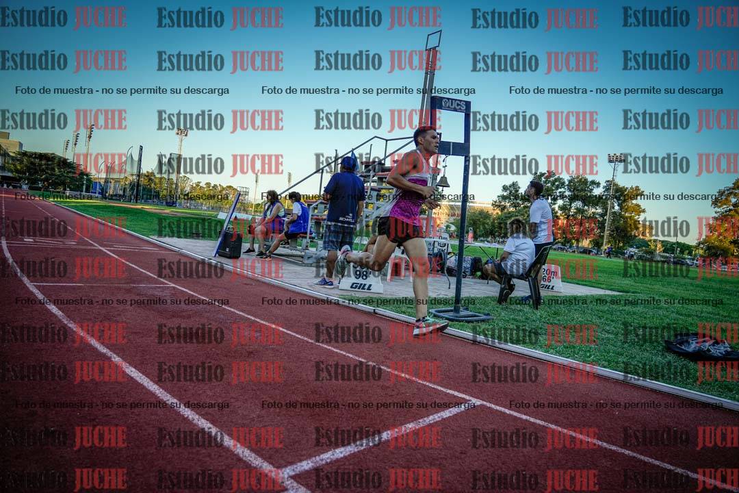 Fotos de los 3000 m llanos de varones