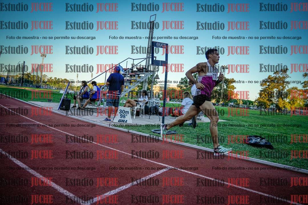 Fotos de los 3000 m llanos de varones