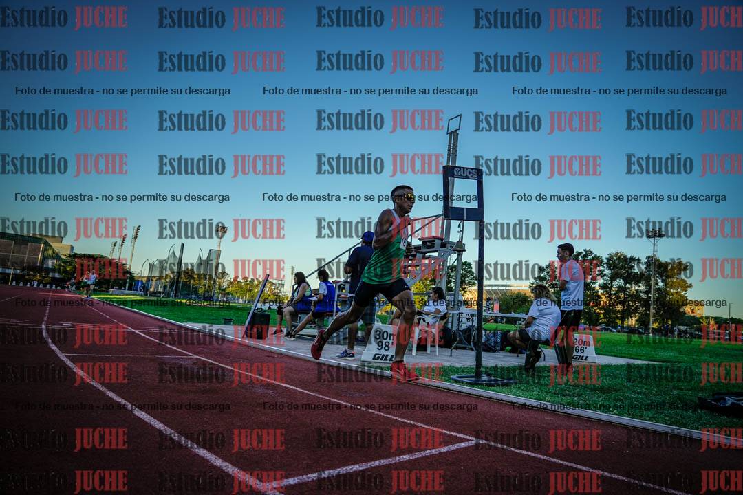 Fotos de los 3000 m llanos de varones
