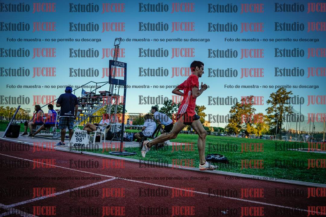 Fotos de los 3000 m llanos de varones