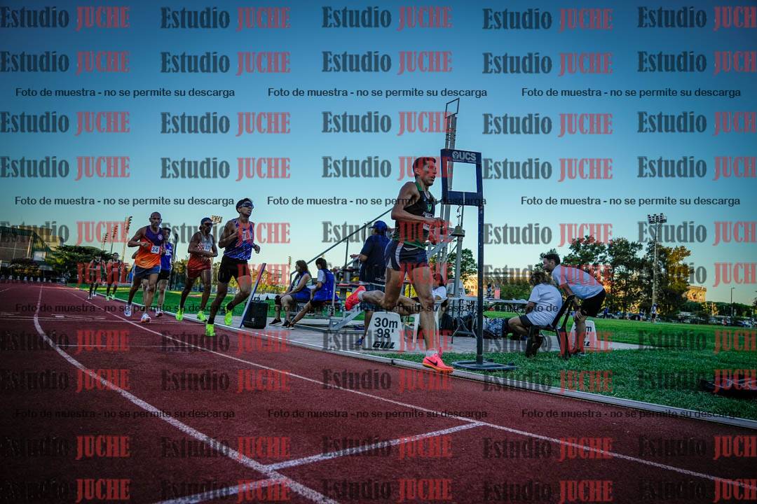 Fotos de los 3000 m llanos de varones