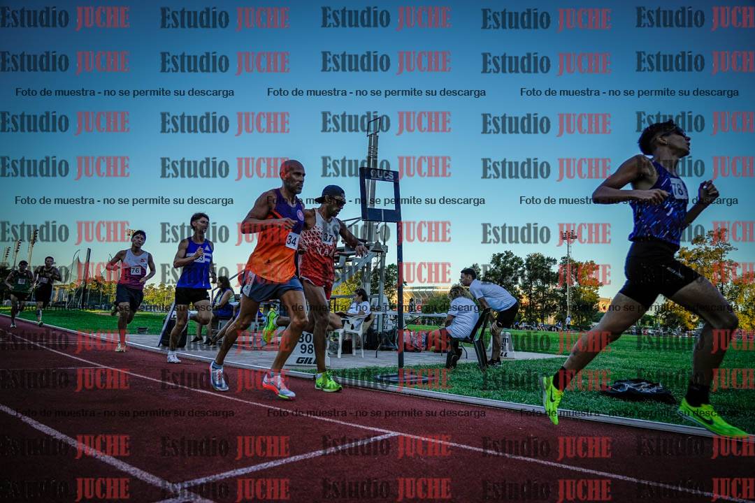 Fotos de los 3000 m llanos de varones