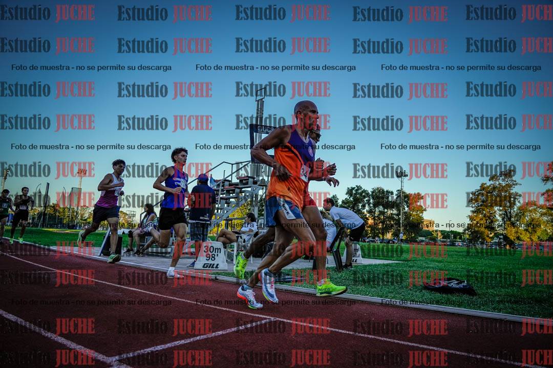 Fotos de los 3000 m llanos de varones