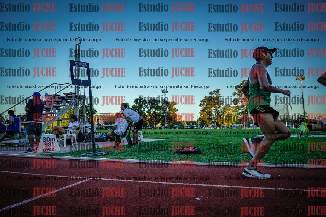 Fotos de los 3000 m llanos de varones