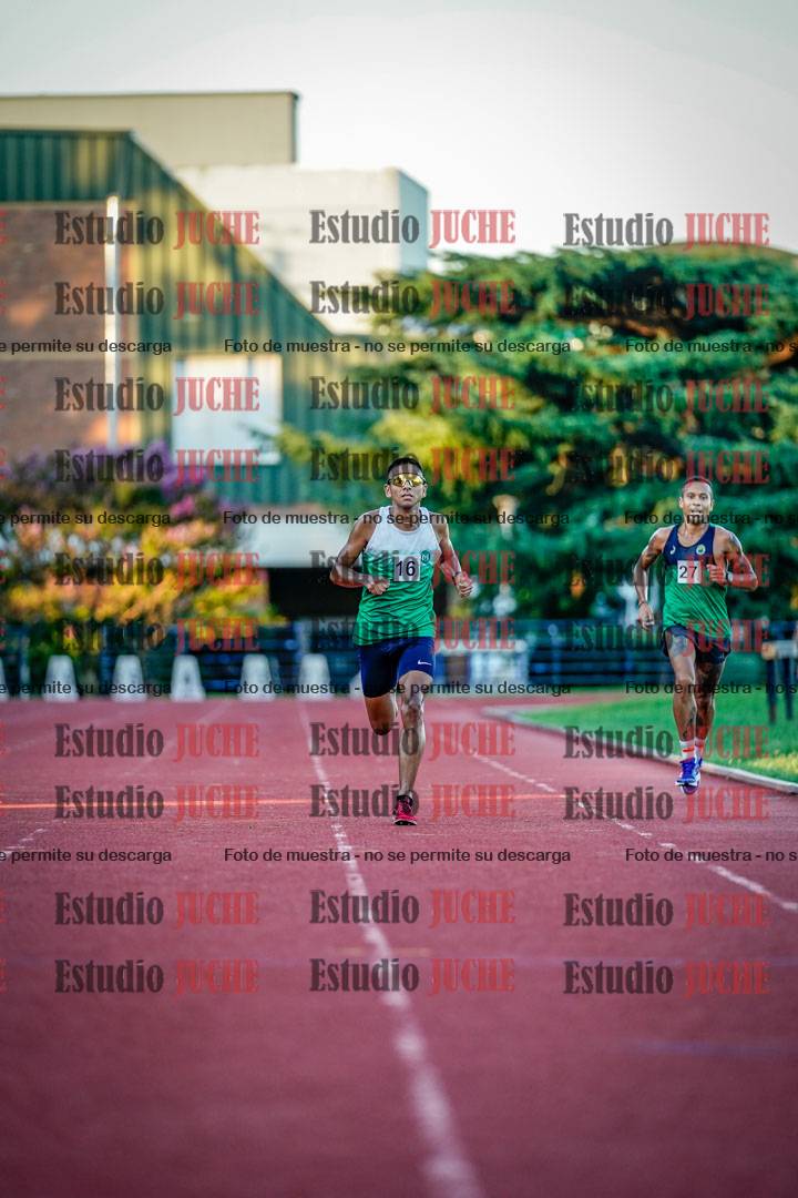 Fotos de los 3000 m llanos de varones