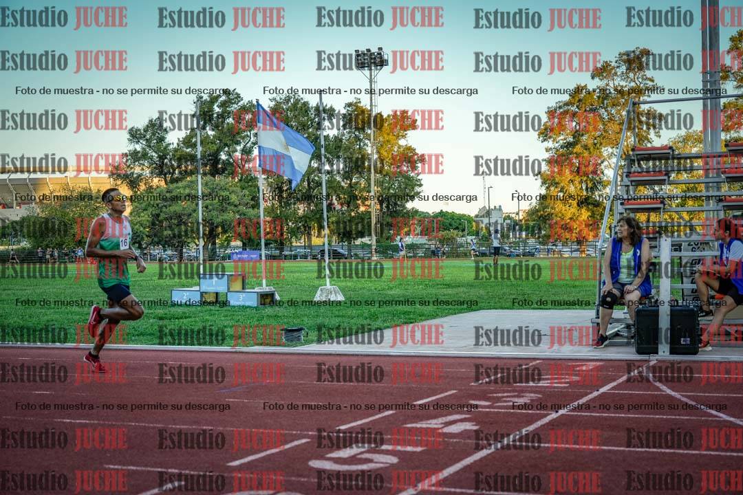 Fotos de los 3000 m llanos de varones