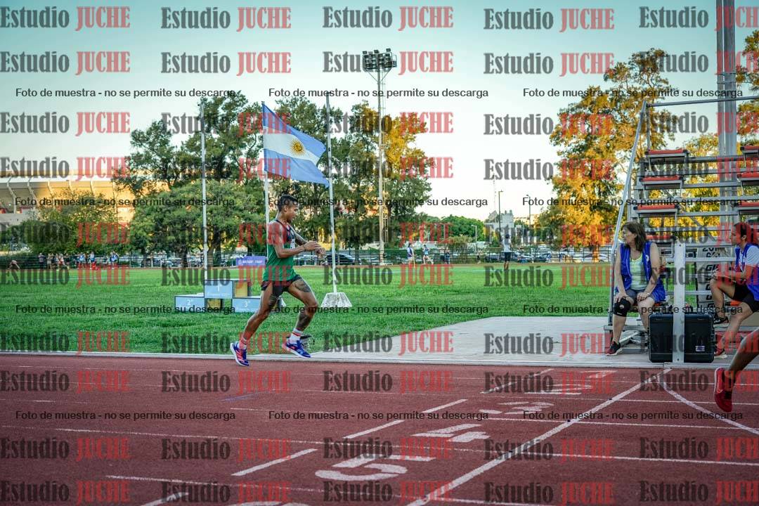 Fotos de los 3000 m llanos de varones