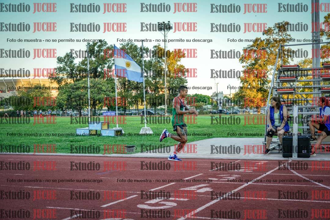 Fotos de los 3000 m llanos de varones