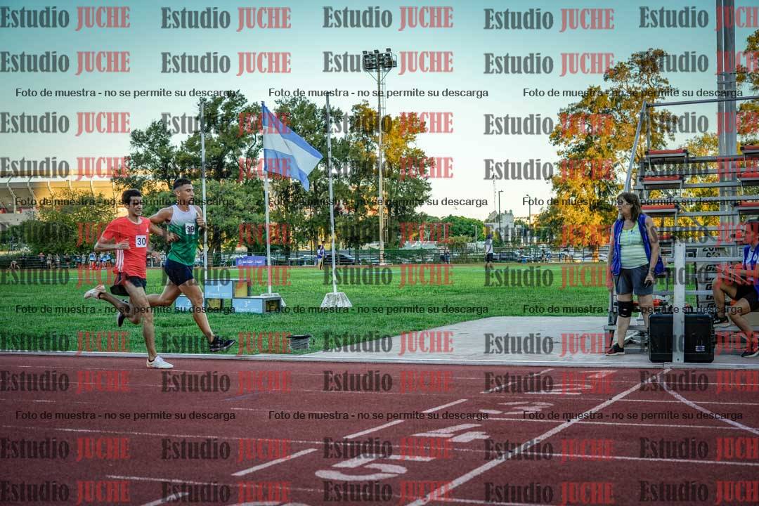 Fotos de los 3000 m llanos de varones