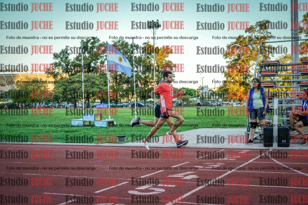 Fotos de los 3000 m llanos de varones