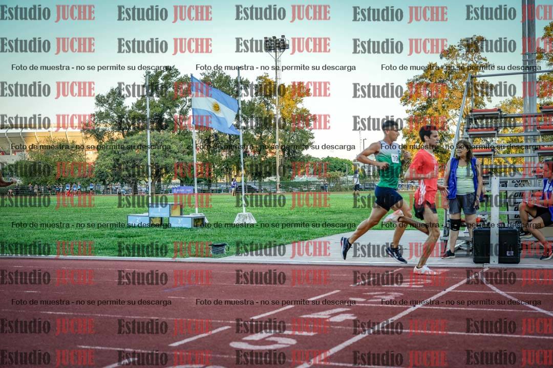 Fotos de los 3000 m llanos de varones