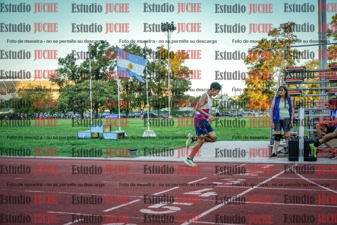 Fotos de los 3000 m llanos de varones