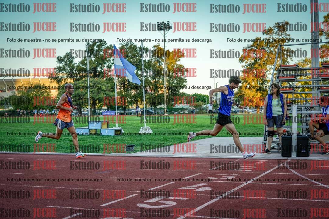 Fotos de los 3000 m llanos de varones