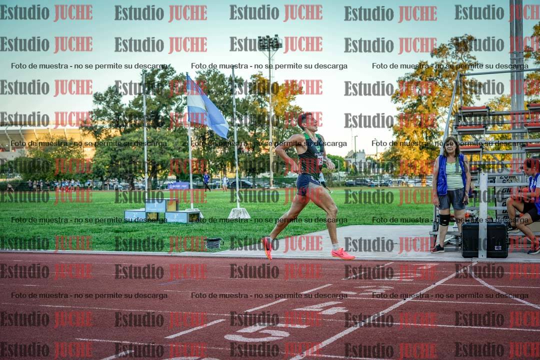 Fotos de los 3000 m llanos de varones