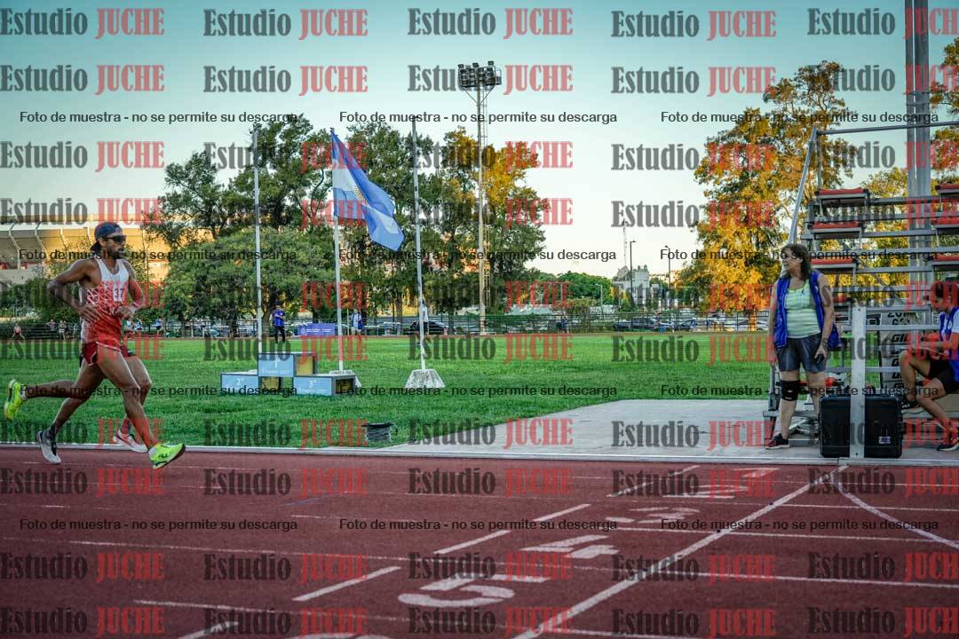 Fotos de los 3000 m llanos de varones